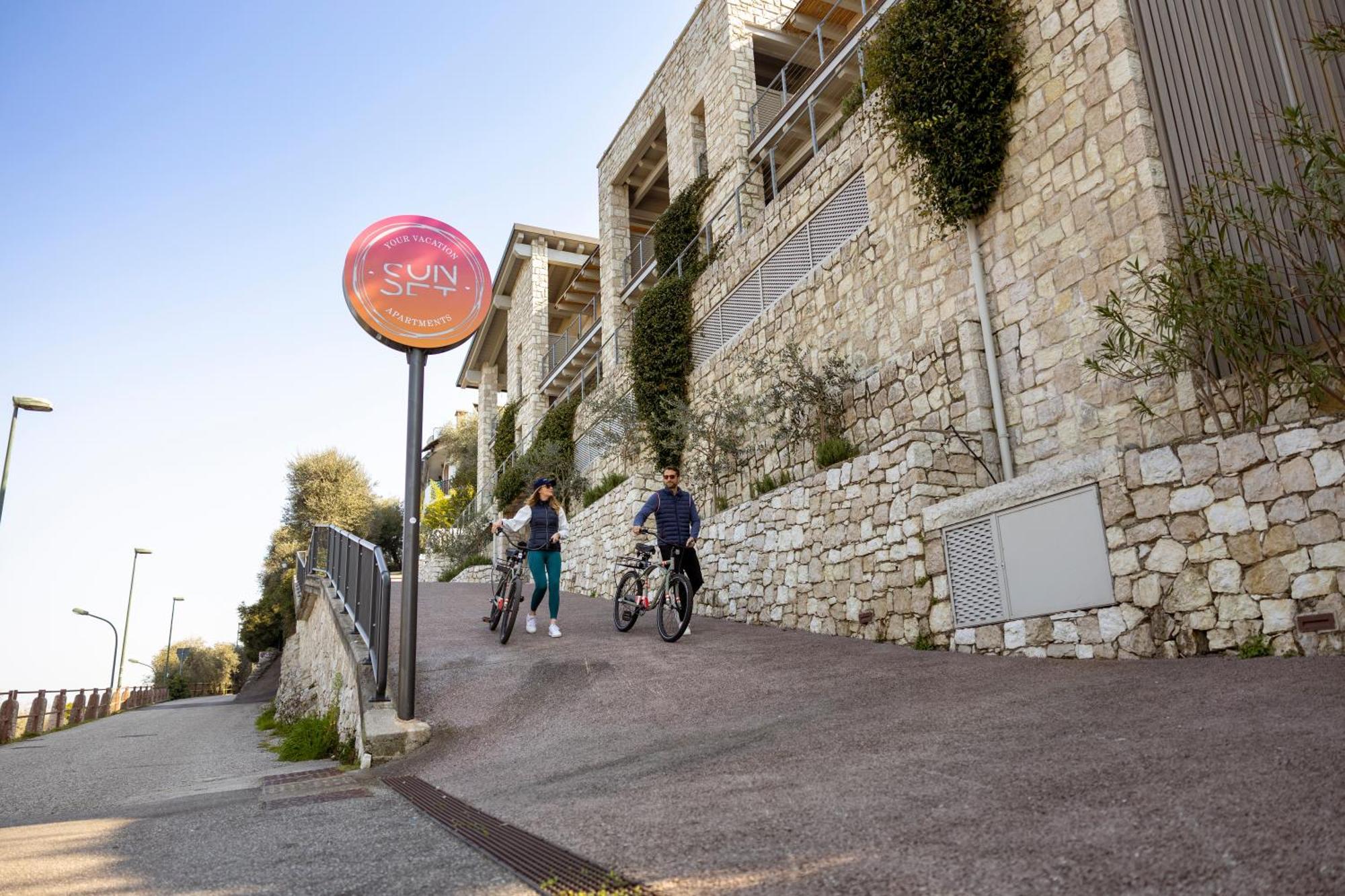 Sunset Residence Brenzone sul Garda Bagian luar foto